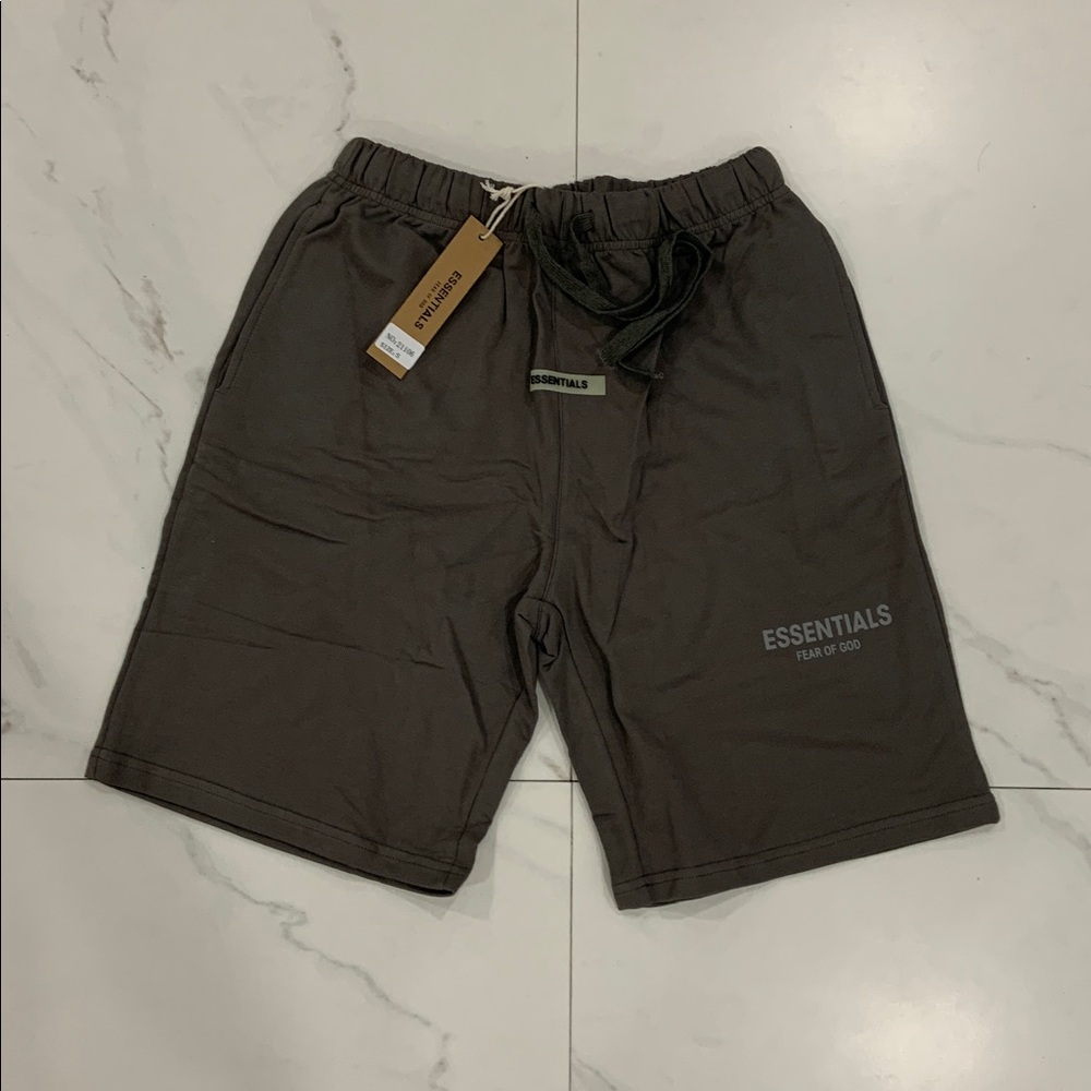 Essentials Fear of God Forge Dust Grey Sweat Shorts Mens Size Small
